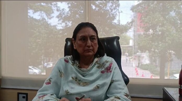 ਤਰਨਤਾਰਨ ‘ਚ ਔਰਤ ਨੂੰ ਅੱਧ ਨੰਗਾ ਕਰ ਕੇ ਘੁੰਮਾਉਣ ਦੇ ਮਾਮਲੇ ‘ਚ ਮਹਿਲਾ ਕਮਿਸ਼ਨ ਨੇ ਲਿਆ ਸਖਤ ਨੋਟਿਸ, SSP ਤੇ DC ਤੋਂ ਮੰਗੀ ਰਿਪੋਰਟ