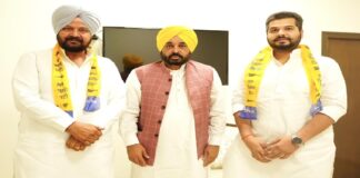 ਮਾਝੇ ‘ਚ ਮਜ਼ਬੂਤ ਹੋਈ AAP : ਭੁਪਿੰਦਰ ਸਿੰਘ ਸੰਧੂ ਤੇ NSUI ਪੰਜਾਬ ਦੇ ਸਾਬਕਾ ਮੀਤ ਪ੍ਰਧਾਨ ਕੰਵਰ ਸੰਧੂ ਆਪ ‘ਚ ਹੋਏ ਸ਼ਾਮਲ