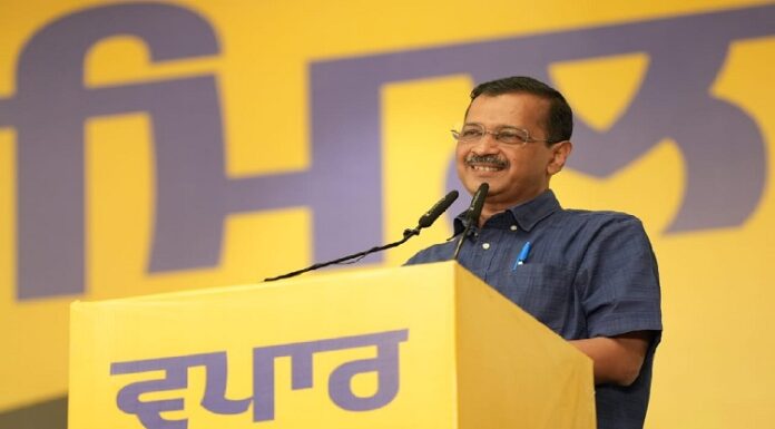 ਲੋਕ ਸਭਾ ਚੋਣਾਂ ਨੂੰ ਲੈ ਕੇ ਕੇਜਰੀਵਾਲ ਨੇ ਜਲੰਧਰ ‘ਚ ਵਪਾਰੀਆਂ ਨਾਲ ਕੀਤੀ ਮੀਟਿੰਗ, ਕਿਹਾ- ਇਸ ਵਾਰ ਆਪ ਨੂੰ 13 ਸੀਟਾਂ ਜਿਤਾਓ