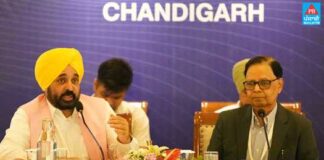 ਮੁੱਖ ਮੰਤਰੀ ਨੇ ਵਿੱਤ ਕਮਿਸ਼ਨ ਤੋਂ ਪੰਜਾਬ ਲਈ ਵਿਸ਼ੇਸ਼ ਪੈਕੇਜ ਦੀ ਮੰਗ ਕੀਤੀ, ਵਿਕਾਸ ਨੂੰ ਹੁਲਾਰਾ ਦੇਣ ਲਈ 1,32,247 ਕਰੋੜ ਰੁਪਏ ਦੀ ਮੰਗ