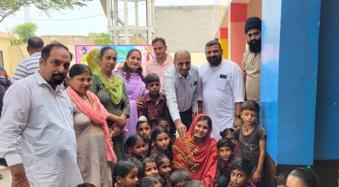 ਖੂਸ਼ੀ ਫਾਊਂਡੇਸ਼ਨ ਵੱਲੋਂ ਚਲਾਈ ਜਾ ਰਹੀ ਹਰਾ ਭਰਾ ਮੁਹਿੰਮ ਤਹਿਤ ਸਰਕਾਰੀ ਸਕੂਲ ‘ਚ ਪੌਦੇ ਲਗਾਏ