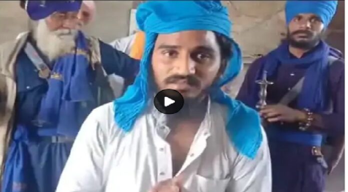 ਗੁਰਦੁਆਰਾ ਸਾਹਿਬ ‘ਚ ਕੀਰਤਨ ਸਿੱਖਣ ਆਉਂਦੀਆਂ ਕੁੜੀਆਂ ਨਾਲ ਛੇੜਛਾੜ ਕਰਨ ਵਾਲਾ ਸਿੰਘਾਂ ਨੇ ਫੜਿਆ, ਚਾੜ੍ਹਿਆ ਕੁੱਟਾਪਾ