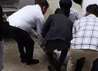 ਵੱਡੀ ਖਬਰ ! ਚੰਡੀਗੜ੍ਹ ਕੋਰਟ ‘ਚ ਪੰਜਾਬ ਪੁਲਿਸ ਦੇ ਸਾਬਕਾ AIG ਨੇ ਜਵਾਈ IRS ਅਫਸਰ ਦਾ ਗੋਲੀਆਂ ਮਾਰ ਕੇ ਕੀਤਾ ਕਤਲ