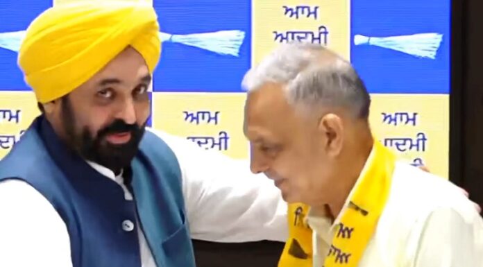 ਅਕਾਲੀ ਦਲ ਨੂੰ ਵੱਡਾ ਝਟਕਾ ! ਬੰਗਾ ਤੋਂ ਵਿਧਾਇਕ ਸੁੱਖੀ ‘ਆਪ’ ਸ਼ਾਮਲ, CM ਮਾਨ ਨੇ ਕੀਤਾ ਸਵਾਗਤ