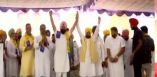 ਅਕਾਲੀ ਦਲ ਨੂੰ ਅਲਵਿਦਾ ਕਹਿ ਕੇ ਆਏ ਡਿੰਪੀ ਢਿੱਲੋਂ ਵੱਡੀ ਗਿਣਤੀ ਸਾਥੀਆਂ ਸਣੇ ਆਪ ‘ਚ ਸ਼ਾਮਲ