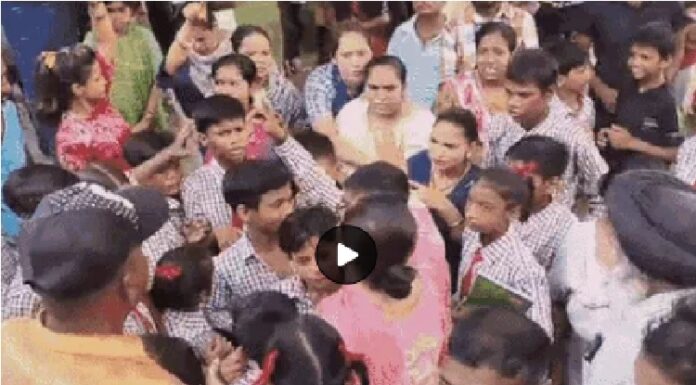 ਲੁਧਿਆਣਾ ਦੇ ਸਰਕਾਰੀ ਸਕੂਲ ‘ਚ ਬੱਚਿਆਂ ਦੀ ਕੁੱਟਮਾਰ ਨੂੰ ਲੈ ਕੇ ਹੰਗਾਮਾ, ਬੱਚਿਆਂ ਦਾ ਦੋਸ਼ – ‘ਮੈਡਮ ‘ਤੇ ਭੂਤ ਦਾ ਸਾਇਆ’