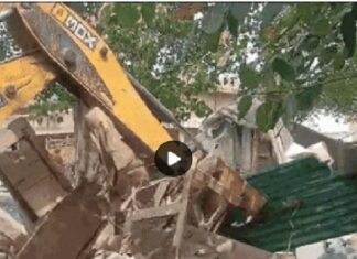 ਲੁਧਿਆਣਾ ‘ਚ ਇੰਪਰੂਵਮੈਂਟ ਟਰੱਸਟ ਦੀ ਵੱਡੀ ਕਾਰਵਾਈ ! ਸਰਕਾਰੀ ਜ਼ਮੀਨ ‘ਤੇ ਬਣੀਆਂ 70 ਝੁੱਗੀਆਂ ਢਾਹੀਆਂ, ਬਿਜਲੀ ਕੁਨੈਕਸ਼ਨ ਕੱਟਿਆ