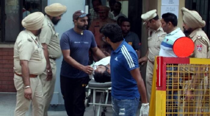 ਲੁਧਿਆਣਾ : ਲਵ ਮੈਰਿਜ ਕਰਵਾ ਕੇ ਸੁਰੱਖਿਆ ਲੈਣ ਅਦਾਲਤ ਆਏ ਕੁੜੀ-ਮੁੰਡੇ ਦਾ ਕੁੜੀ ਵਾਲੇ ਨੇ ਚੜ੍ਹਾਇਆ ਕੁੱਟਾਪਾ, ਹੋਇਆ ਹੰਗਾਮਾ