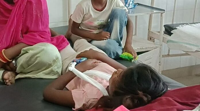 ਅਬੋਹਰ ‘ਚ ਕਰੂਰਤਾ ! ਫੋਨ ਚਲਾਉਣ ‘ਤੇ ਪਿਓ ਨੇ 10 ਸਾਲ ਦੀ ਮਾਸੂਮ ਧੀ ਨੂੰ ਬੇਰਹਿਮੀ ਨਾਲ ਕੁੱਟਿਆ, ਬਚਾਉਣ ਆਈ ਮਾਂ ਨੂੰ ਨਹੀਂ ਬਖਸ਼ਿਆ