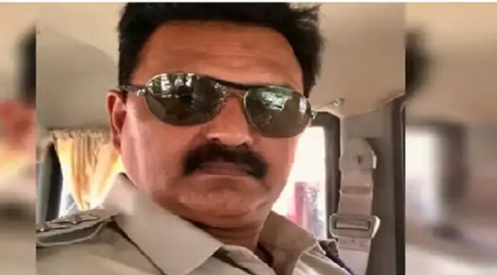 ਅੰਮ੍ਰਿਤਸਰ ‘ਚ ਡੀਐਸਪੀ ਦੀ ਗ੍ਰਿਫ਼ਤਾਰੀ ਲਈ ਰੈੱਡ ਅਲਰਟ ਜਾਰੀ, ਭ੍ਰਿਸ਼ਟਾਚਾਰ ਦੇ ਦੋਸ਼ਾਂ ‘ਚ ਫਰਾਰ, ਫੋਨ ਵੀ ਬੰਦ