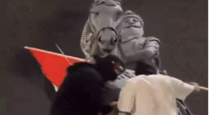 ਕੈਨੇਡਾ ‘ਚ ਮਹਾਰਾਜਾ ਰਣਜੀਤ ਸਿੰਘ ਦੇ ਬੁੱਤ ਨਾਲ ਛੇੜਛਾੜ, ਬੁੱਤ ‘ਤੇ ਲਾਇਆ ਫਲਸਤੀਨ ਦਾ ਝੰਡਾ