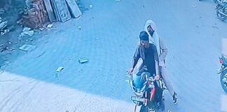 ਬਜ਼ੁਰਗ ਨੂੰ ਘਰ ਦੀਆਂ ਗੱਲਾਂ ‘ਚ ਉਲਝਾ ਖੁਦ ਨੂੰ ਬਾਬੇ ਦੱਸ ਸੋਨੇ ਦੀਆਂ ਚੂੜੀਆਂ ਲੈ ਗਏ ਸ਼ਾਤਰ ਠੱਗ