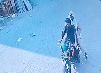 ਬਜ਼ੁਰਗ ਨੂੰ ਘਰ ਦੀਆਂ ਗੱਲਾਂ ‘ਚ ਉਲਝਾ ਖੁਦ ਨੂੰ ਬਾਬੇ ਦੱਸ ਸੋਨੇ ਦੀਆਂ ਚੂੜੀਆਂ ਲੈ ਗਏ ਸ਼ਾਤਰ ਠੱਗ