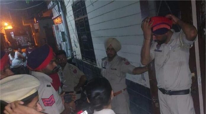 ਲੁਧਿਆਣਾ : ਪੁਲਿਸ ਵੱਲੋਂ STF ਨਾਲ ਮਿਲ ਕੇ ਹਵਾਲਾ ਦਾ ਧੰਦਾ ਕਰਨ ਵਾਲੇ ਸ਼ੱਕੀਆਂ ਘਰ ਛਾਪੇਮਾਰੀ, ਫਿਲਮੀ ਅੰਦਾਜ਼ ‘ਚ ਕੀਤੀ ਕਾਰਵਾਈ