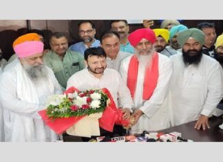 ਪੰਜਾਬ ਕੈਬਨਿਟ ‘ਚ ਸ਼ਾਮਲ ਹੋਏ ਡਾ. ਰਵਜੋਤ ਸਿੰਘ ਨੇ ਲੋਕਲ ਬਾਡੀਜ਼ ਮੰਤਰੀ ਵਜੋਂ ਸੰਭਾਲਿਆ ਅਹੁਦਾ