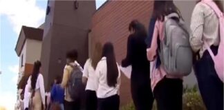 ਕੈਨੇਡਾ ‘ਚ ਬੇਰੋਜ਼ਗਾਰੀ ਸੰਕਟ ! ਵੇਟਰ ਦੀ ਨੌਕਰੀ ਲਈ ਲੰਬੀ ਲਾਈਨ ‘ਚ ਲੱਗੇ ਹਜ਼ਾਰਾਂ ਭਾਰਤੀ ਵਿਦਿਆਰਥੀ, ਵੀਡੀਓ ਵਾਇਰਲ