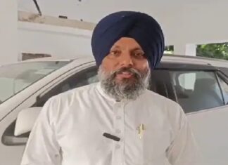 ਗੱਡੀ ‘ਤੇ ਘਰ ਜਾ ਰਹੇ ਸਕੂਲ ਪ੍ਰਿੰਸੀਪਲ ‘ਤੇ ਚਲੀਆਂ ਗੋਲੀਆਂ, ਵਾਲ-ਵਾਲ ਬਚੀ ਜਾਨ