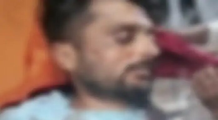 ਸੜਕ ਪਾਰ ਕਰ ਰਹੇ 2 ਬੱਚਿਆਂ ਦੇ ਪਿਓ ਨੂੰ ਕਾਰ ਨੇ ਬੁਰੀ ਤਰ੍ਹਾਂ ਕੁਚਲਿਆ, ਮੌਕੇ ‘ਤੇ ਮੌਤ