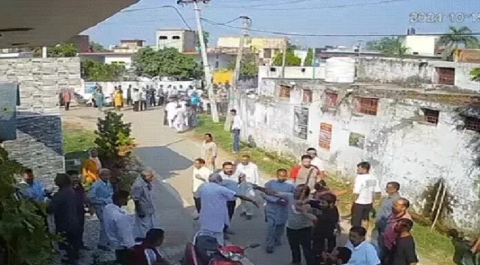 ਹੁਸ਼ਿਆਰਪੁਰ ‘ਚ ਪੰਚਾਇਤੀ ਚੋਣਾਂ ਤੋਂ ਬਾਅਦ ਵਿਗੜੇ ਹਾਲਾਤ, ਹਾਰੇ ਹੋਏ ਉਮੀਦਵਾਰ ਦੇ ਸਮਰਥਕ ਕਰ ਰਹੇ ਲੋਕਾਂ ਨਾਲ ਕੁੱਟਮਾਰ