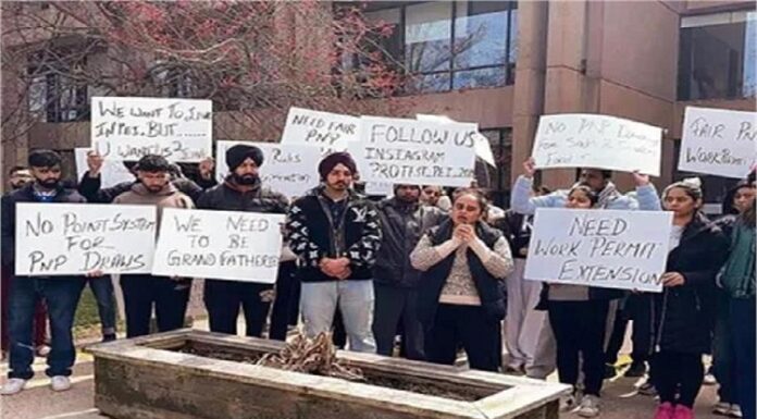 ਕੈਨੇਡਾ ਭਾਰਤੀ ਵਿਦਿਆਰਥੀਆਂ ਨੂੰ ਡਿਪੋਰਟ ਕਰਨ ਦੀ ਤਿਆਰੀ ‘ਚ, ਵਿਰੋਧ ‘ਚ ਸੜਕਾਂ ‘ਤੇ ਉਤਰੇ ਵਿਦਿਆਰਥੀ