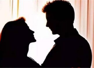 ਵਿਦੇਸ਼ ਤੋ ਸਰਪ੍ਰਾਈਜ਼ ਦੇਣ ਆਏ ਪਤੀ ਦੀ ਪਤਨੀ ਮਾਰ ਰਹੀ ਸੀ ਆਸ਼ਿਕੀ, ਹੋ ਗਿਆ ਵੱਡਾ ਕਾਂਡ