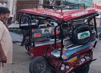 ਜਲੰਧਰ : ਟਿੱਪਰ ਨੇ 3 ਵਾਹਨਾਂ ਨੂੰ ਮਾਰੀ ਟੱਕਰ, ਜਾਨੀ ਨੁਕਸਾਨ ਹੋਣੋਂ ਮਸਾਂ ਹੋਇਆ ਬਚਾਅ