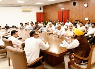 CM ਮਾਨ ਨੇ ਰਾਈਸ ਮਿੱਲਰਜ਼ ਐਸੋਸੀਏਸ਼ਨ ਨਾਲ ਕੀਤੀ ਮੀਟਿੰਗ, ਝੋਨੇ ਦੀ ਖਰੀਦ ਸਬੰਧ ਲਏ ਅਹਿਮ ਫ਼ੈਸਲੇ