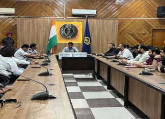 ਡਿਪਟੀ ਕਮਿਸ਼ਨਰ ਵੱਲੋਂ ਜ਼ਿਲੇ ਦੀਆਂ ਮੰਡੀਆਂ ‘ਚ ਝੋਨੇ ਦੀ ਤੁਰੰਤ ਖਰੀਦ ਤੇ ਲਿਫਟਿੰਗ ਯਕੀਨੀ ਬਣਾਉਣ ਦੀ ਸਖ਼ਤ ਹਦਾਇਤ