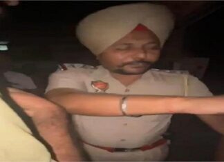 ਆਪ ਆਗੂ ਦੇ ਘਰ ‘ਤੇ ਪੁਲਿਸ ਦੀ ਮੌਜੂਦਗੀ ‘ਚ ਚਲੀਆਂ ਗੋਲੀਆਂ, ਨਵ ਨਿਯੁਕਤ ਸਰਪੰਚ ਜ਼ਖਮੀ