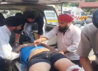 ਦਰਦਨਾਕ ਹਾਦਸਾ ! ਟਾਇਰ ਫਟਣ ਕਾਰਨ ਦਰੱਖਤ ਨਾਲ ਟਕਰਾਈ ਕਾਰ, ਨੌਜਵਾਨ ਦੀ ਮੌਕੇ ‘ਤੇ ਮੌਤ, 3 ਜ਼ਖਮੀ