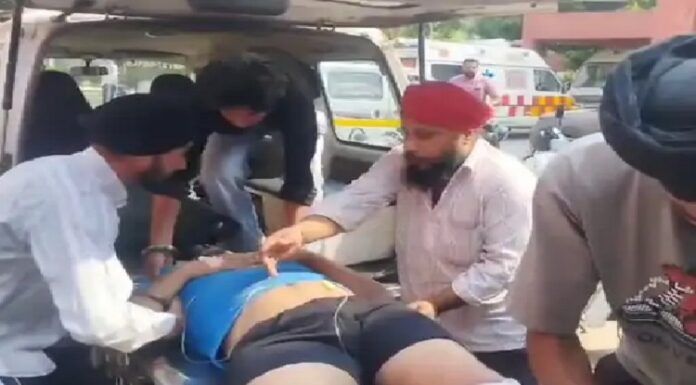 ਦਰਦਨਾਕ ਹਾਦਸਾ ! ਟਾਇਰ ਫਟਣ ਕਾਰਨ ਦਰੱਖਤ ਨਾਲ ਟਕਰਾਈ ਕਾਰ, ਨੌਜਵਾਨ ਦੀ ਮੌਕੇ ‘ਤੇ ਮੌਤ, 3 ਜ਼ਖਮੀ