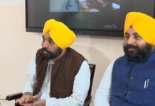 CM ਭਗਵੰਤ ਮਾਨ PTM ‘ਚ ਸ਼ਾਮਲ ਹੋਣ ਲਈ ਨੰਗਲ ਦੇ ਸਕੂਲ ਪਹੁੰਚੇ, ਵਿਦਿਆਰਥੀਆਂ ਨਾਲ ਕੀਤੀ ਮੁਲਾਕਾਤ