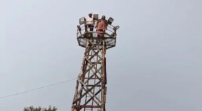 ਅਨੋਖਾ ਮਾਮਲਾ ! ਘਰੇਲੂ ਕਲੇਸ਼ ਕਾਰਨ ਸੱਸ ਪਾਣੀ ਵਾਲੀ ਟੈਂਕੀ ਅਤੇ ਨੂੰਹ ਟਾਵਰ ‘ਤੇ ਚੜ੍ਹੀ, ਹਫੜਾ-ਦਫੜੀ ਵਾਲਾ ਬਣਿਆ ਮਾਹੌਲ