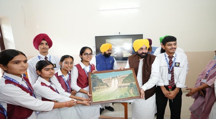 ਸਿੱਖਿਆ ਖੇਤਰ ’ਚ ਕ੍ਰਾਂਤੀਕਾਰੀ ਬਦਲਾਅ ਦੇ ਰਾਹ ’ਤੇ ਪੰਜਾਬ, ਸਰਕਾਰੀ ਸਕੂਲਾਂ ਦੇ ਮੈਗਾ PTM ‘ਚ 27 ਲੱਖ ਮਾਪਿਆਂ ਨੇ ਕੀਤੀ ਸ਼ਿਰਕਤ