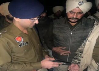 ਤਰਨਤਾਰਨ : ਪੁਲਿਸ ਐਨਕਾਊਂਟਰ ‘ਚ ਬਦਮਾਸ਼ ਨੂੰ ਵੱਜੀ ਗੋਲੀ, ਗੈਂਗਸਟਰ ਹਰਪ੍ਰੀਤ ਬਾਬਾ ਗੈਂਗ ਦਾ ਸੀ ਮੈਂਬਰ