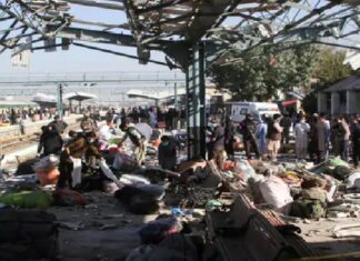 ਵੱਡੀ ਖਬਰ ! ਪਾਕਿਸਤਾਨ ਦੇ ਰੇਲਵੇ ਸਟੇਸ਼ਨ ‘ਤੇ ਹੋਏ ਬੰਬ ਧਮਾਕੇ ਦੀ ਅੱਤਵਾਦੀ ਸਮੂਹ BLA ਨੇ ਲਈ ਜ਼ਿੰਮੇਵਾਰੀ, 24 ਲੋਕਾਂ ਦੀ ਮੌਤ, 50 ਜ਼ਖਮੀ