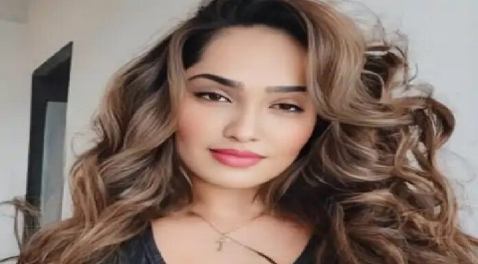 ‘Big Boss 18’ ‘ਚ ਜਲਦ ਹੋਵੇਗੀ ਵਾਈਲਡ ਕਾਰਡ ਐਂਟਰੀ ! ਬੋਲਡਨੈੱਸ ਕਾਰਨ ਸੁਰਖੀਆਂ ‘ਚ ਰਹਿਣ ਵਾਲੀ ਇਹ ਮਾਡਲ ਬਣੇਗੀ ਸ਼ੋਅ ਦਾ ਹਿੱਸਾ : ਸੂਤਰ