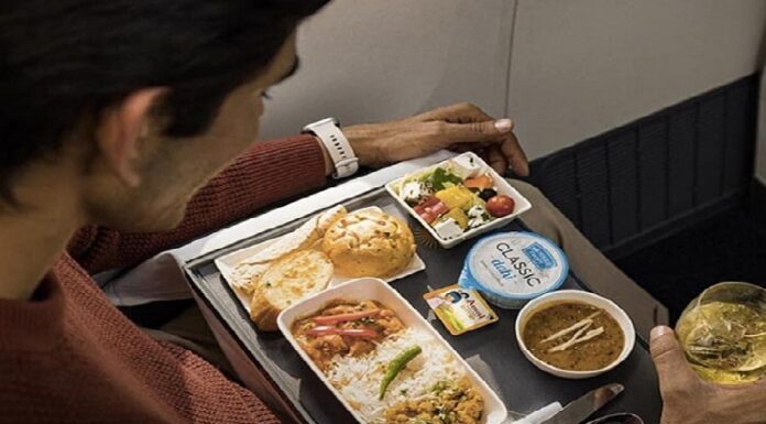 ਵੱਡੀ ਖਬਰ ! ਹੁਣ ਹਿੰਦੂਆਂ ਅਤੇ ਸਿੱਖਾਂ ਨੂੰ ‘ਹਲਾਲ’ ਪ੍ਰਮਾਣਿਤ ਭੋਜਨ ਨਹੀਂ ਪਰੋਸੇਗਾ Air India