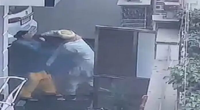 ਜਲੰਧਰ : ਪਤਾ ਪੁੱਛਣ ਬਹਾਨੇ ਘਰ ‘ਚ ਵੜਿਆ ਲੁਟੇਰਾ, ਸਾਬਕਾ ਕੌਂਸਲਰ ਦੀ ਭਾਬੀ ਦੀ ਚੈਨ ਲੁੱਟ ਕੇ ਫਰਾਰ