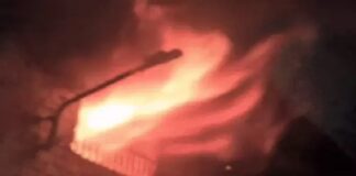 ਰਿਹਾਇਸ਼ੀ ਇਲਾਕੇ ‘ਚ ਬਣੀ ਪਲਾਸਟਿਕ ਦੀ ਫੈਕਟਰੀ ਤੇ ਗੋਦਾਮ ਨੂੰ ਲੱਗੀ ਭਿਆਨਕ ਅੱਗ, ਡਰਦੇ ਘਰਾਂ ‘ਚੋਂ ਬਾਹਰ ਨਿਕਲੇ ਲੋਕ