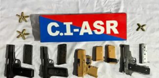 ਬ੍ਰੇਕਿੰਗ : ਅੰਮ੍ਰਿਤਸਰ ‘ਚ ਇੰਟਰਨੈਸ਼ਨਲ ਹਥਿਆਰਾਂ ਦੀ ਤਸਕਰੀ ਕਰਨ ਵਾਲਾ ਗਿਰੋਹ ਗ੍ਰਿਫਤਾਰ, ਇੱਕ ਗਲਾਕ ਸਣੇ 4 ਪਿਸਤੌਲ ਬਰਾਮਦ