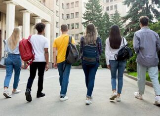 ਨਵੇਂ ਰਾਸ਼ਟਰਪਤੀ ਟਰੰਪ ਦੇ ਸਹੁੰ ਚੁੱਕਣ ਤੋਂ ਪਹਿਲਾਂ MIT ਸਮੇਤ ਅਮਰੀਕਾ ਦੀਆਂ ਕਈ ਯੂਨੀਵਰਸਿਟੀਆਂ ਨੇ ਵਿਦੇਸ਼ੀ ਵਿਦਿਆਰਥੀਆਂ ਨੂੰ ਵਾਪਸ ਆਉਣ ਦੀ ਦਿੱਤੀ ਸਲਾਹ