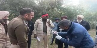 ਤੇਜ਼ਧਾਰ ਹਥਿਆਰ ਨਾਲ ਨੌਜਵਾਨ ਦਾ ਗਲਾ ਵੱਢ ਕੇ ਕਤਲ, ਸੜਕ ਕਿਨਾਰੇ ਮਿਲੀ ਲਾਸ਼