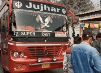 ਲੁਧਿਆਣਾ ‘ਚ ਚਲਦੀ ਬੱਸ ਦਾ ਅਚਾਨਕ ਨਿਕਲਿਆ ਟਾਇਰ; ਝੁੱਗੀ ‘ਚ ਵੜਿਆ, ਬੱਚੇ ਸਣੇ 3 ਜ਼ਖਮੀ