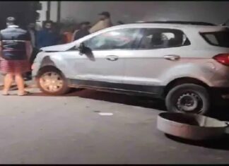 ਲੁਧਿਆਣਾ ‘ਚ ਤੇਜ਼ ਰਫਤਾਰ ਕਾਰ ਚਾਲਕ ਦਾ ਕਾਰਾ ! ਸੜਕ ‘ਤੇ ਖੜ੍ਹੇ ਵਾਹਨਾਂ ਨੂੰ ਮਾਰੀ ਟੱਕਰ, ਮੱਚੀ ਹਫੜਾ-ਦਫੜੀ