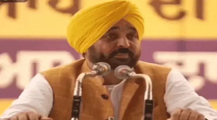 ਸੰਗਰੂਰ ‘ਚ CM ਮਾਨ ਨੇ 422 ਪੰਚਾਇਤਾਂ ਦੇ ਨਵੇਂ ਚੁਣੇ ਪੰਚਾਂ ਨੂੰ ਚੁਕਾਈ ਸਹੁੰ, ਕਿਹਾ- ਵਿਕਾਸ ਲਈ ਫੰਡਾਂ ਦੀ ਨਹੀਂ ਆਵੇਗੀ ਕਮੀ