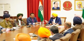 ਮੁੱਖ ਮੰਤਰੀ ਮਾਨ ਵੱਲੋਂ ਸ੍ਰੀ ਫ਼ਤਹਿਗੜ੍ਹ ਸਾਹਿਬ ਦੀ ਸ਼ਹੀਦੀ ਸਭਾ ਦੇ ਪ੍ਰਬੰਧਾਂ ਦਾ ਜਾਇਜ਼ਾ, ਅਧਿਕਾਰੀਆਂ ਨੂੰ ਗੁਰਦੁਆਰਾ ਸਾਹਿਬ ਜਾਣ ਵਾਲਿਆਂ ਸੜਕਾਂ ਦੀ ਮੁਰੰਮਤ ਕਰਨ ਦੇ ਦਿੱਤੇ ਹੁਕਮ