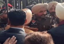 ਬ੍ਰੇਕਿੰਗ : ਪਟਿਆਲਾ ‘ਚ ਨਗਰ ਨਿਗਮ ਚੋਣਾਂ ਦੀ ਨਾਮਜ਼ਦਗੀ ਦੌਰਾਨ BJP ਉਮੀਦਵਾਰਾਂ ਦੀਆਂ ਫਾਈਲਾਂ ਖੋਹ ਕੇ ਭੱਜੇ ਅਣਪਛਾਤੇ, ਹੋ ਗਿਆ ਹੰਗਾਮਾ