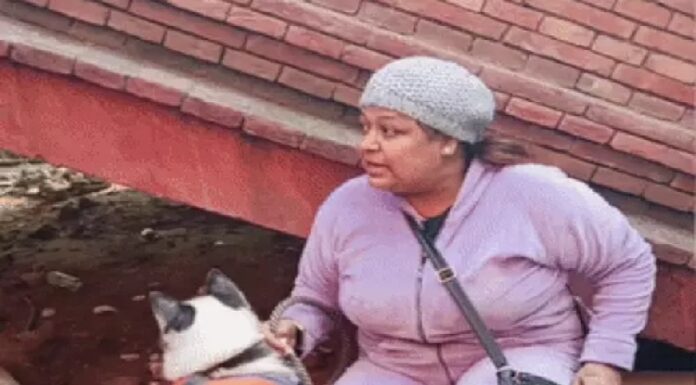 ਨਗਰ ਨਿਗਮ ਚੋਣਾਂ ਦੀ ਨਾਮਜ਼ਦਗੀ ਦੌਰਾਨ ਹੰਗਾਮਾ ! ਪਾਲਤੂ ਕੁੱਤੇ ਨੂੰ ਆਜ਼ਾਦ ਉਮੀਦਵਾਰ ਚੋਣ ਲੜਾਉਣ ਪਹੁੰਚੀ ਕਾਂਗਰਸੀ ਵਰਕਰ, ਟਿਕਟ ਨਾਲ ਮਿਲਣ ਕਾਰਨ ਪਾਰਟੀ ਤੋਂ ਨਾਰਾਜ਼