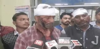 ਲੁਧਿਆਣਾ ‘ਚ ਸਾਬਕਾ ਕਾਂਗਰਸੀ ਸਰਪੰਚ ‘ਤੇ ਹਮਲਾ, ਨਸ਼ਾ ਵੇਚਣ ਤੋਂ ਰੋਕਣ ‘ਤੇ ਬਦਮਾਸ਼ਾਂ ਨੇ ਬੁਰੀ ਤਰ੍ਹਾਂ ਕੁੱਟਿਆ